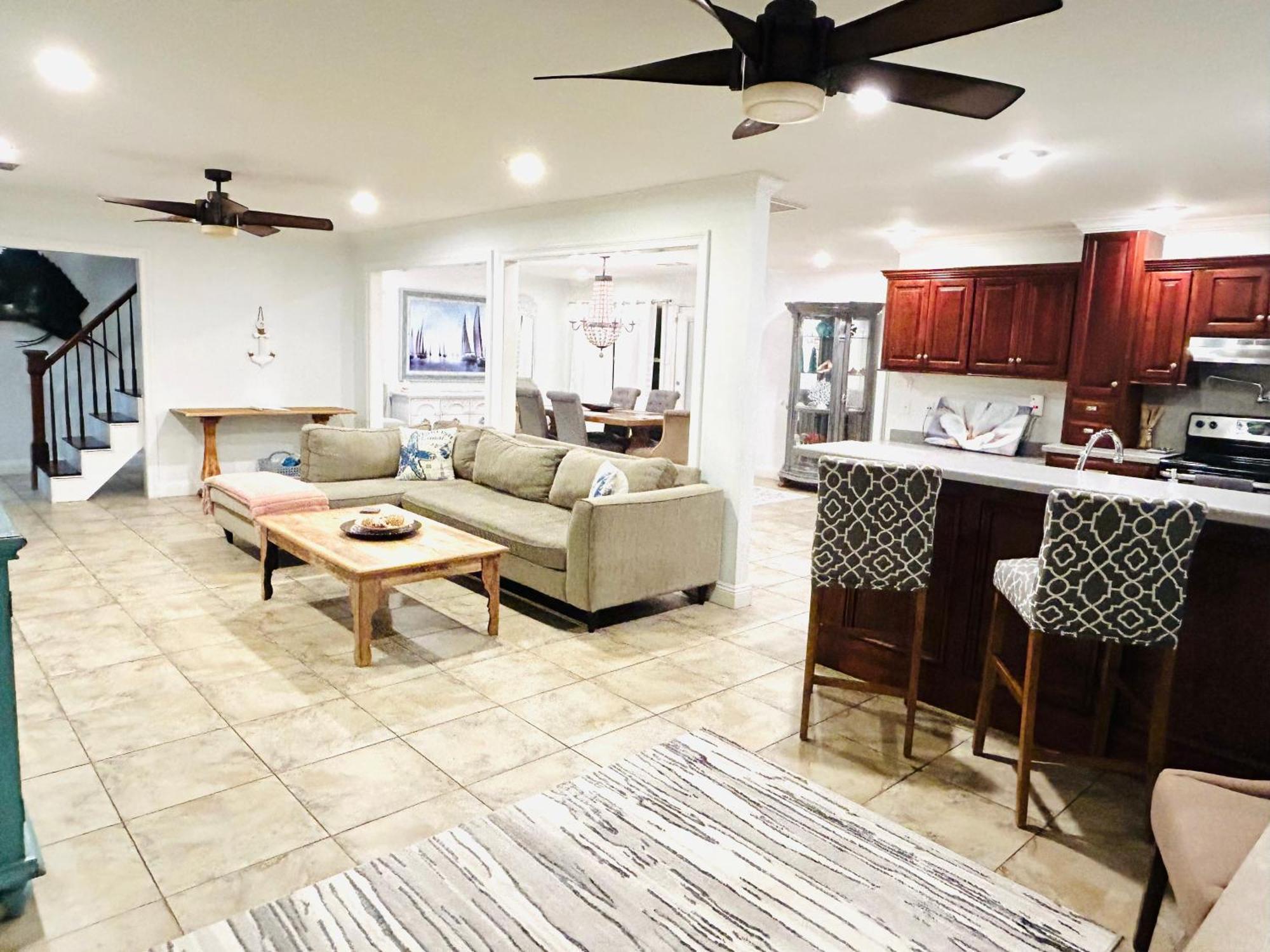 4/3 Home Centrally Located, Beach, Casino, Airport, Dining, Golfing, Shopping, Entertainment ガルフポート エクステリア 写真